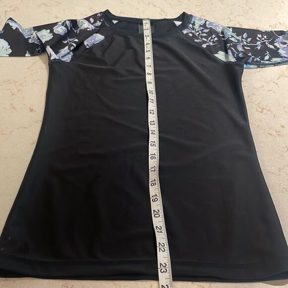 Volcom SPF swim protection top SZ small long sleeve - Picture 6 of 7